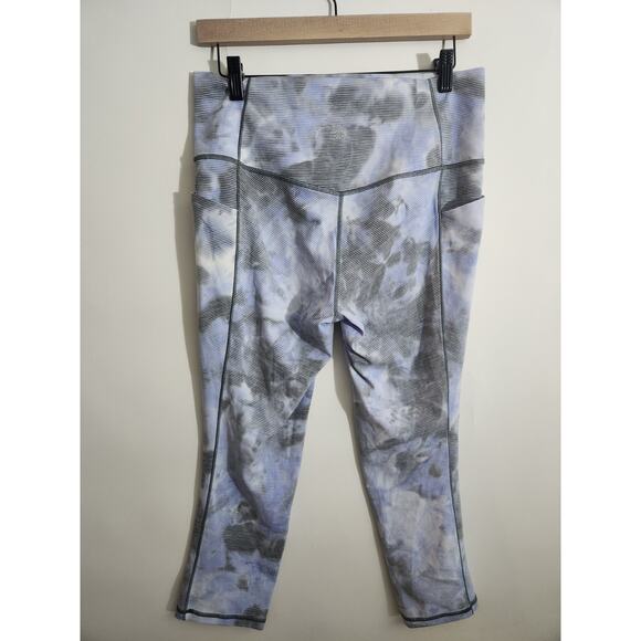 Athleta Salutation Stash Pocket II Textured Capri Size LT Blue/Gray Stripe Yoga - Picture 2 of 6